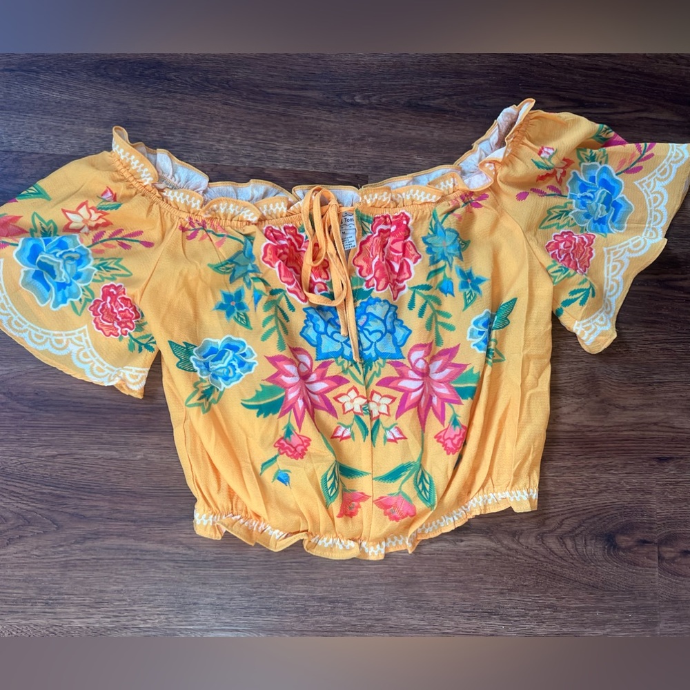 Flying Tomato Off Shoulder Top Size Medium